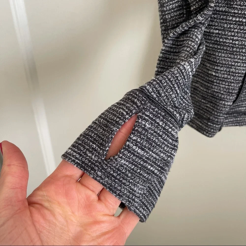 Lululemon Run Briskly 1/2 Zip - Picture 7 of 12